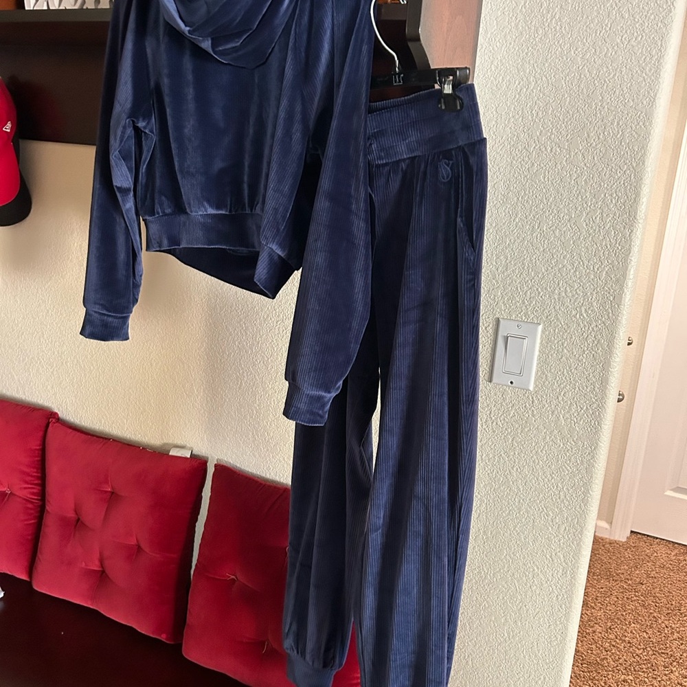 Victoria’s Secret * Women's Navy Velour Jogger Set * NWOT